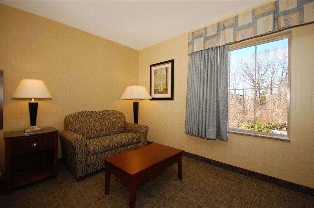 Sleep Inn & Suites near Joint Base Andrews-Washington Area Morningside Eksteriør bilde