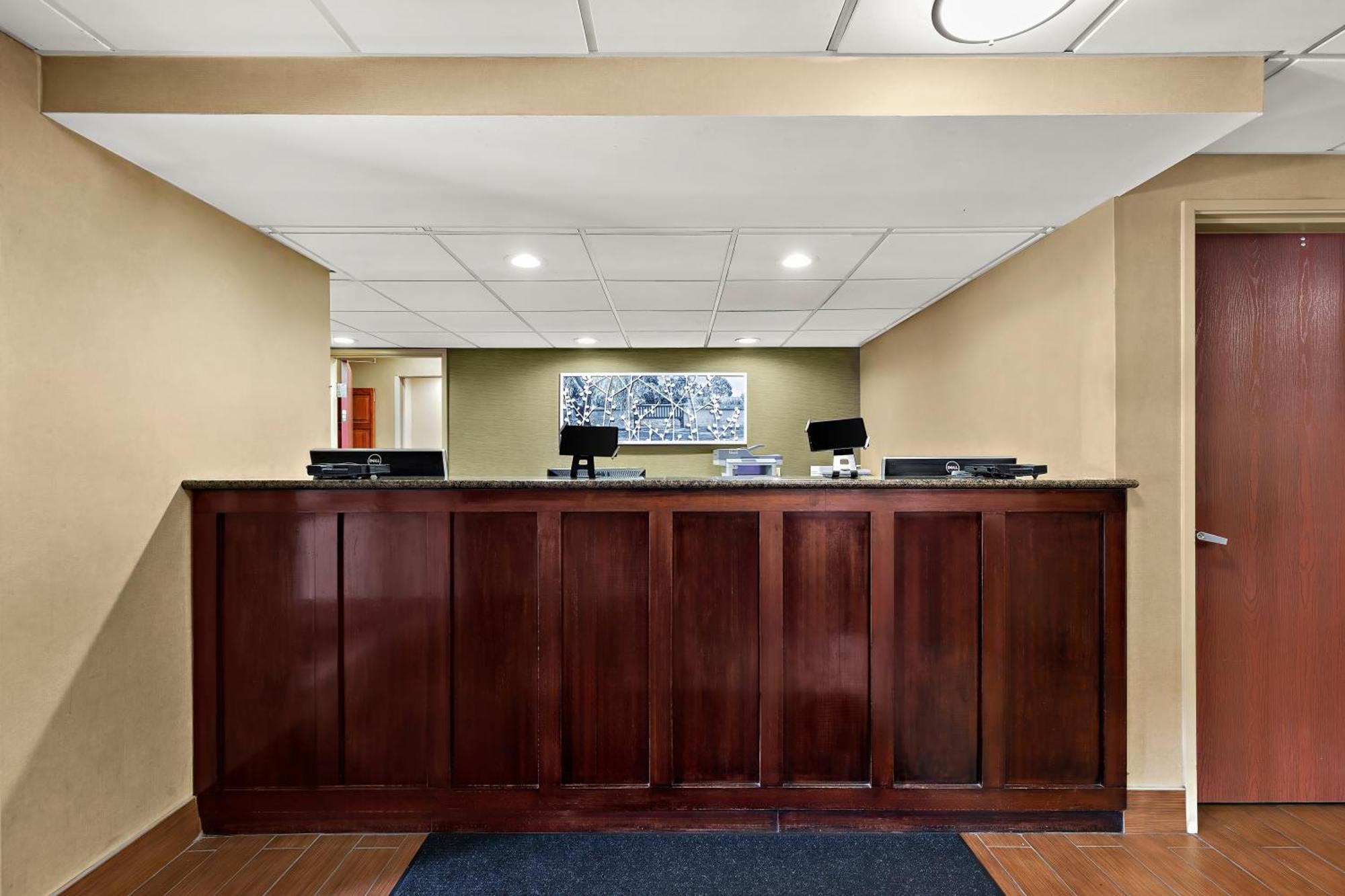 Sleep Inn & Suites near Joint Base Andrews-Washington Area Morningside Eksteriør bilde