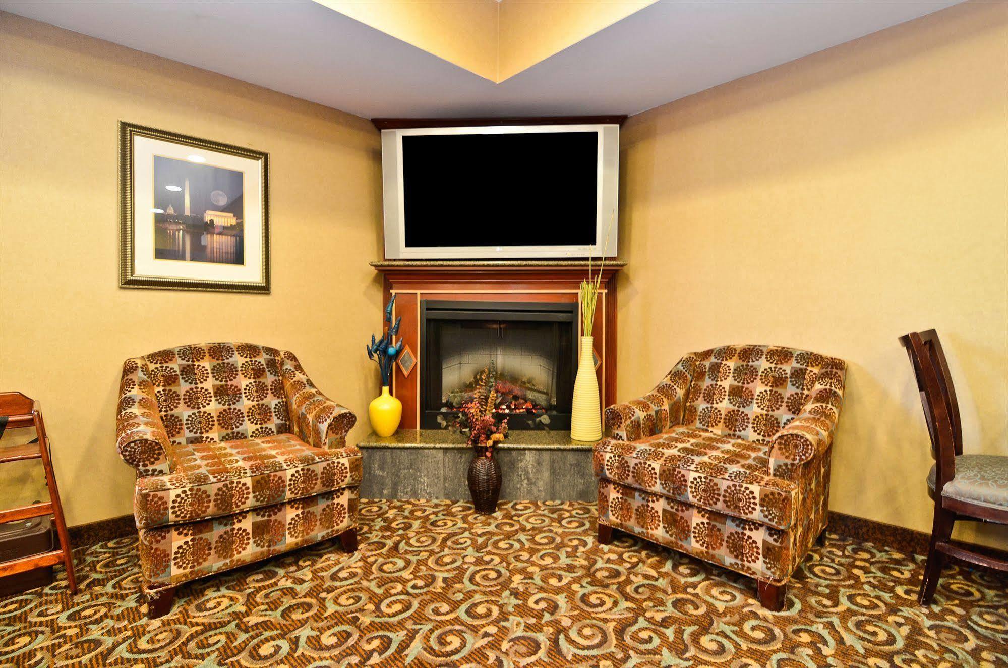 Sleep Inn & Suites near Joint Base Andrews-Washington Area Morningside Eksteriør bilde